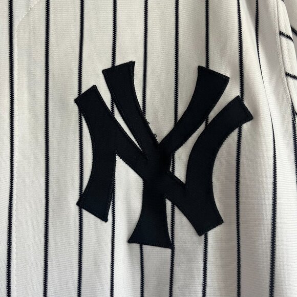 New York Yankees Derek Jeter Stitched jersey - Picture 3 of 4